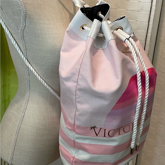 NWT Victoria’s Secret Large Duffle Bag - Picture 5 of 11